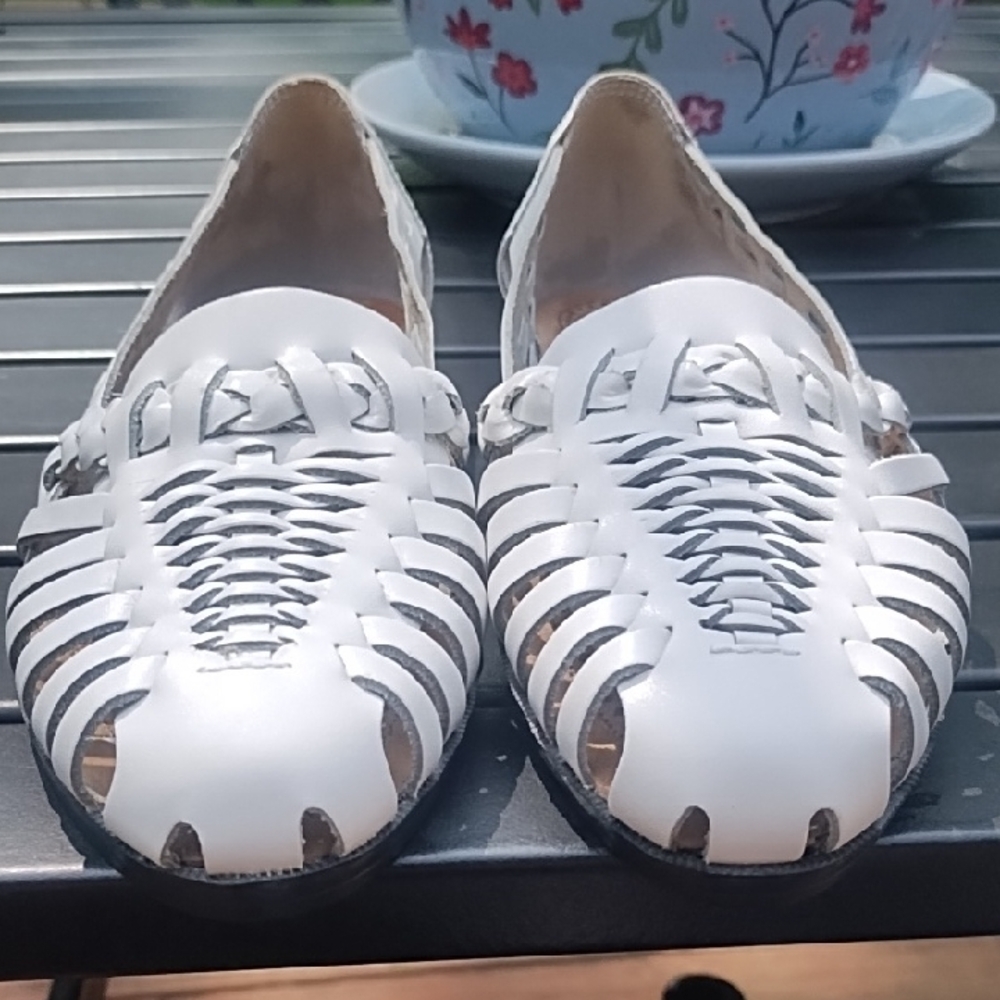 Predictions White Woven Leather Huarache Flats